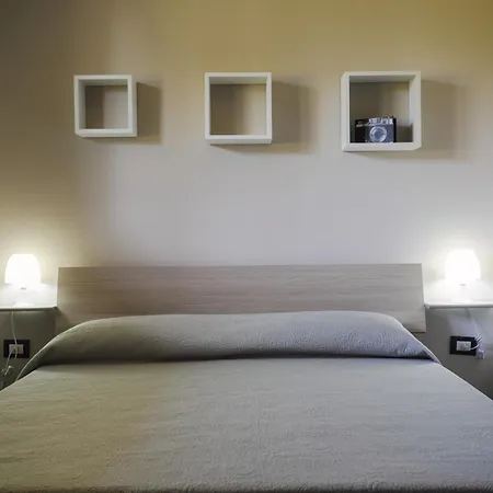 Mi Casa Es Tu Casa 104-3